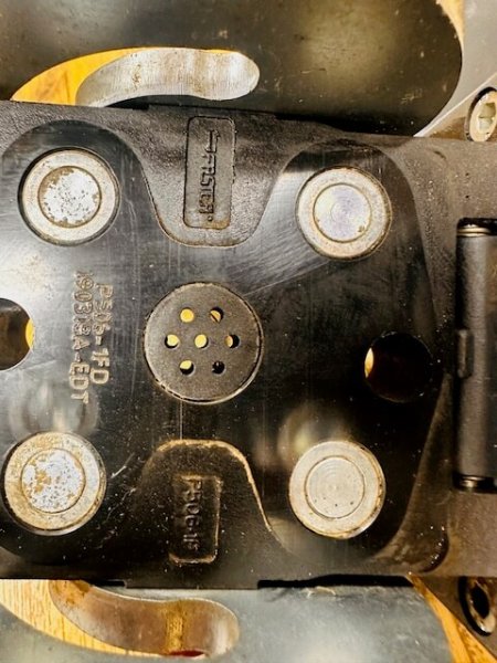 Muffe Unterteil Faster für Fendt 4fach 15L mit 7 poligen Stecker neuwertig